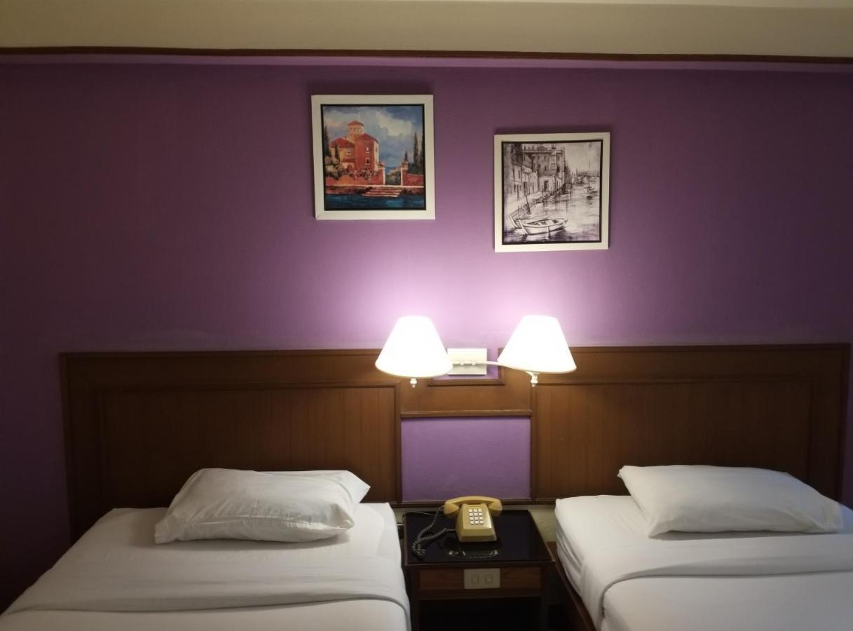 Songphanburi Hotel Супханбури Экстерьер фото