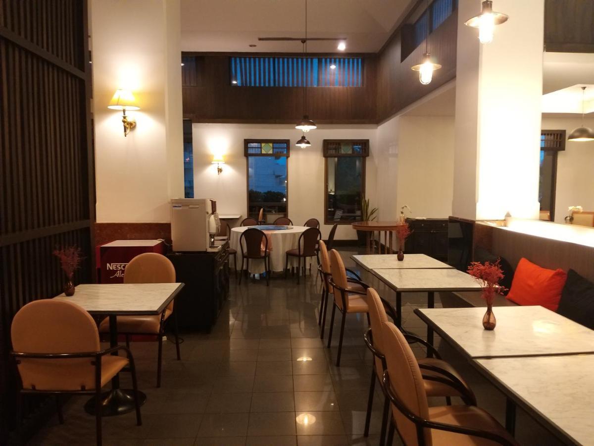 Songphanburi Hotel Супханбури Экстерьер фото