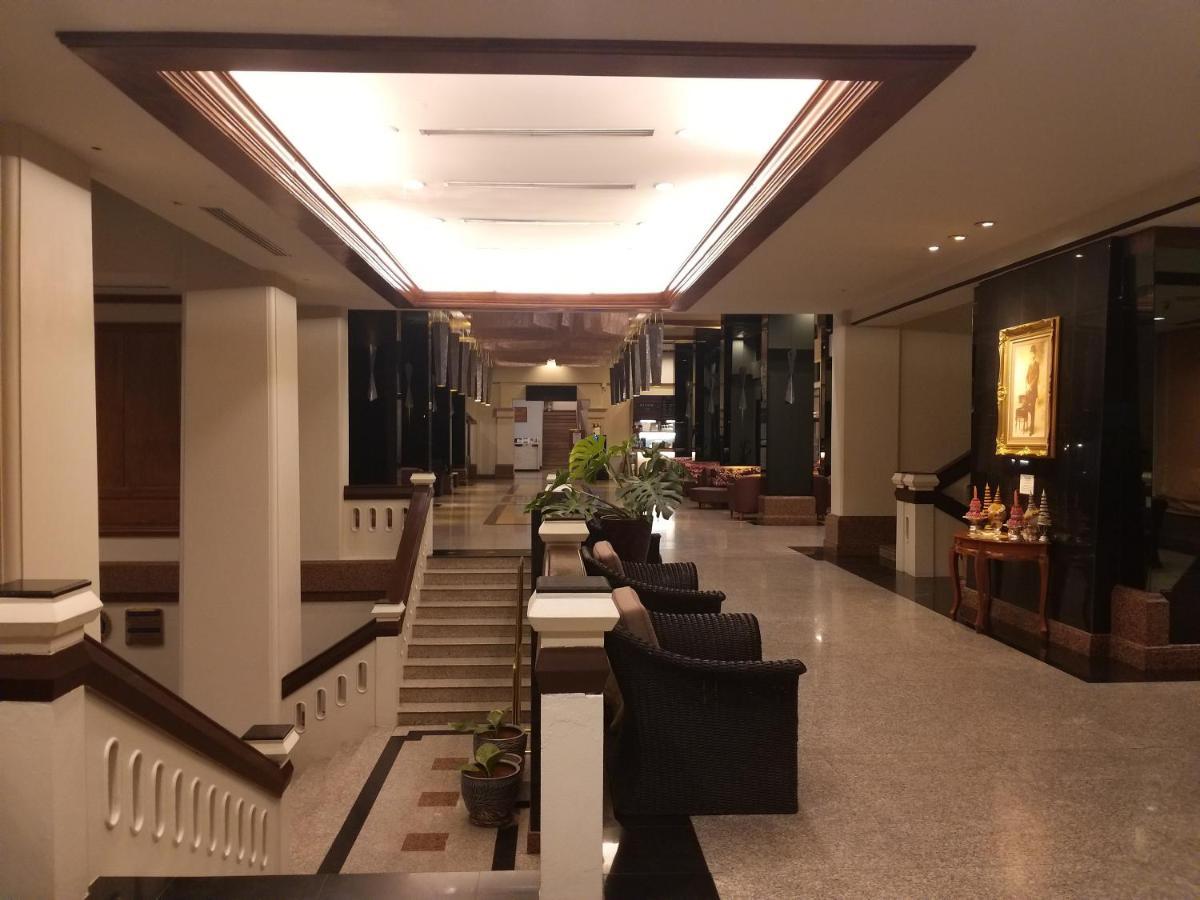 Songphanburi Hotel Супханбури Экстерьер фото