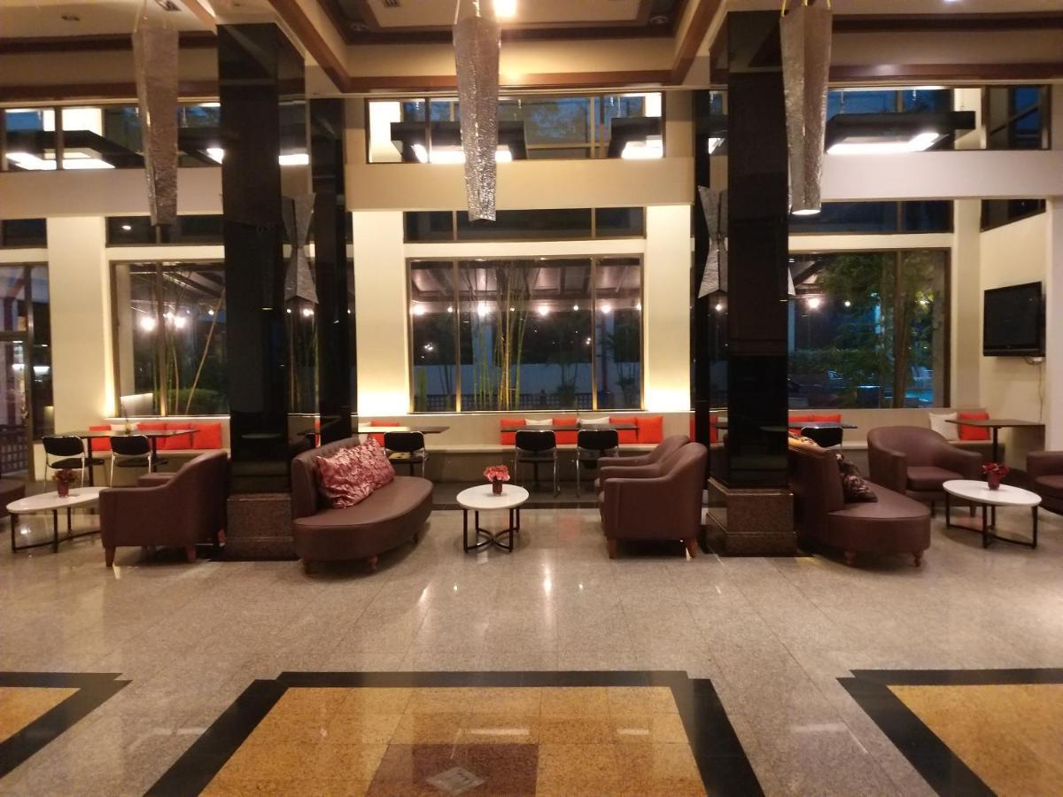 Songphanburi Hotel Супханбури Экстерьер фото