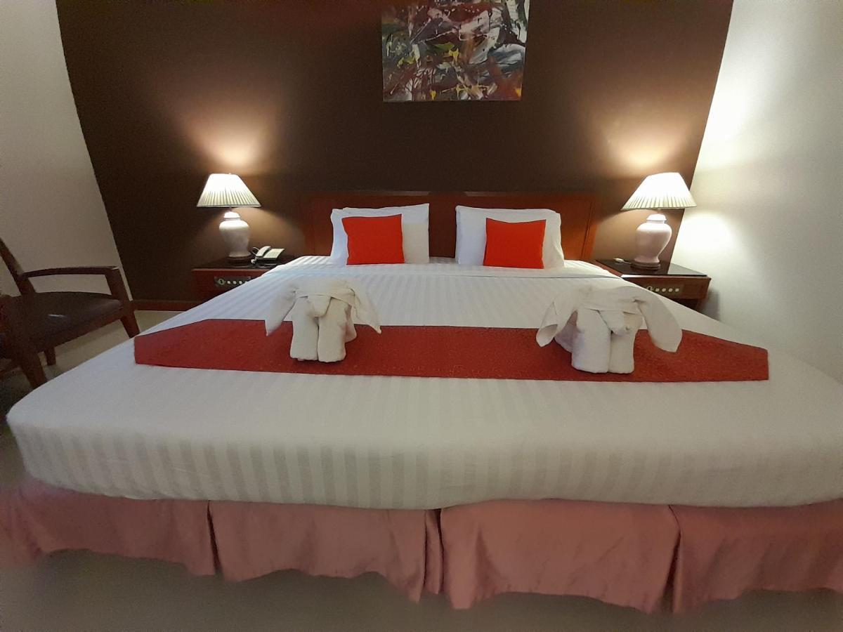 Songphanburi Hotel Супханбури Экстерьер фото