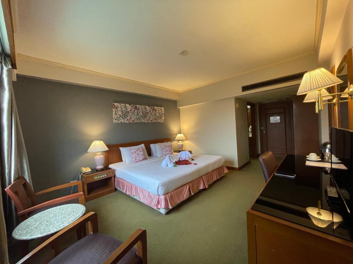 Songphanburi Hotel Супханбури Экстерьер фото