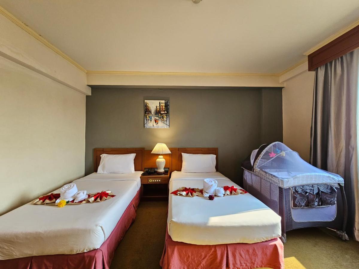 Songphanburi Hotel Супханбури Экстерьер фото