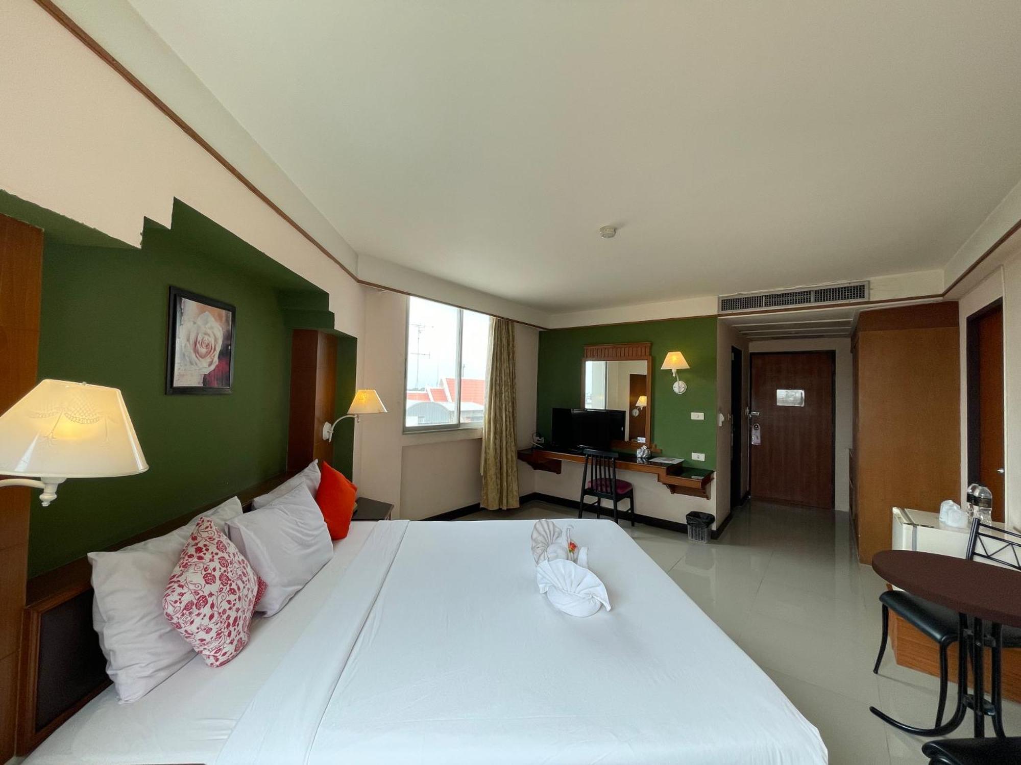 Songphanburi Hotel Супханбури Экстерьер фото