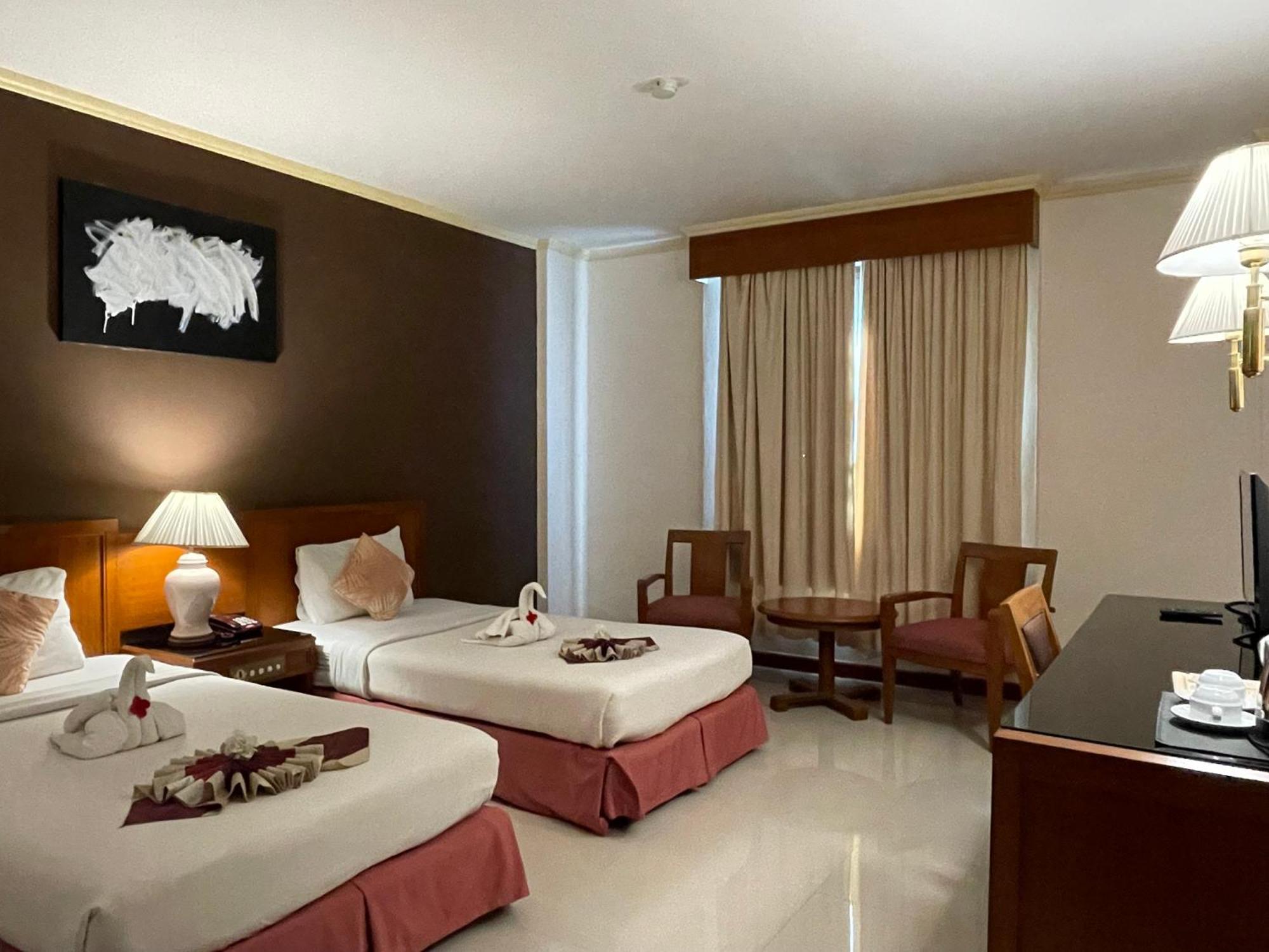 Songphanburi Hotel Супханбури Экстерьер фото