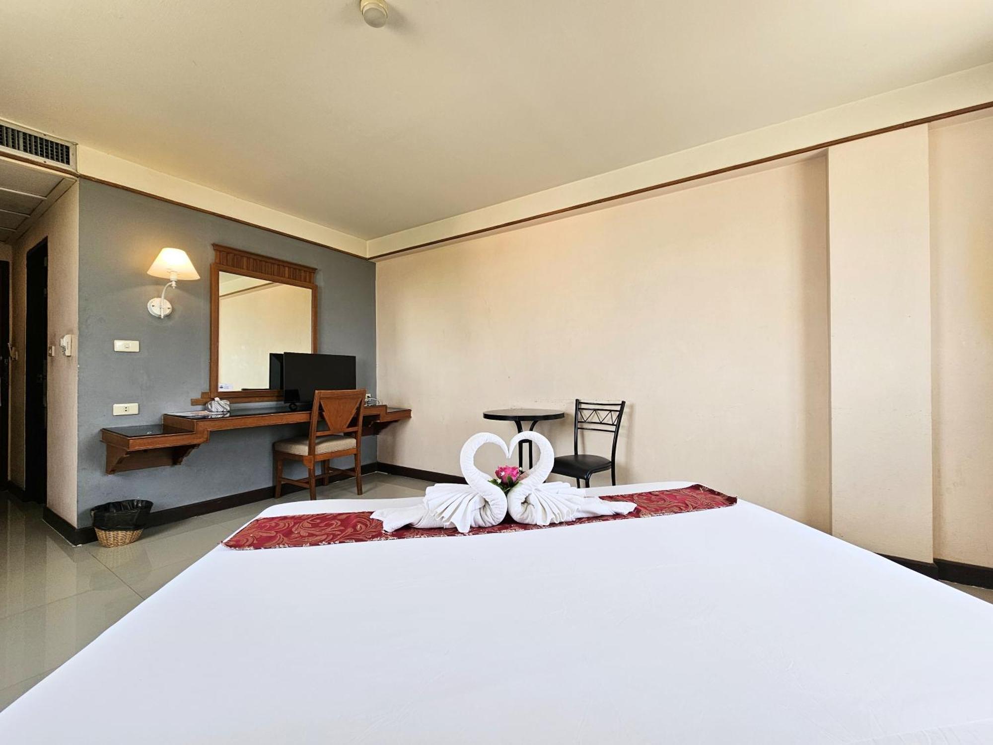 Songphanburi Hotel Супханбури Экстерьер фото